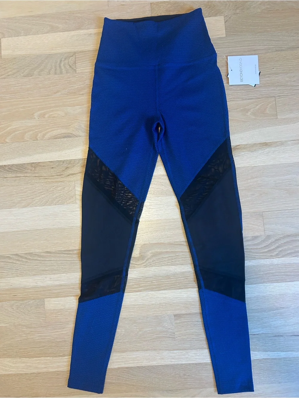 NWT Beyond Yoga Blue High-Waist Leggings with Black Mesh Panels